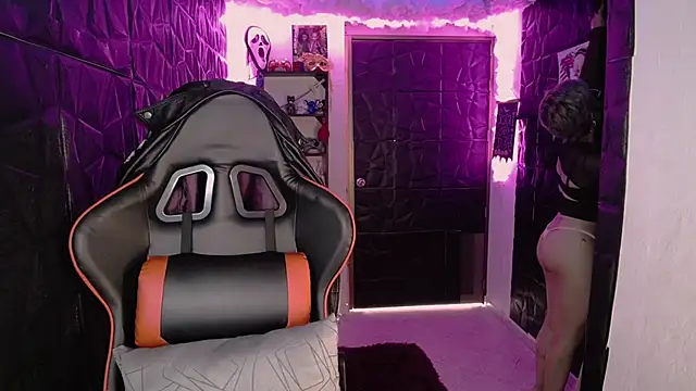 lunarichy22 online show from February 2026 07:42:02 PM