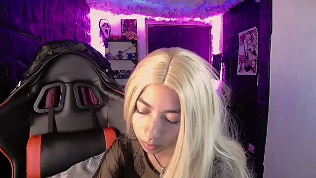 lunarichy22 online show from February 2026 07:54:02 PM