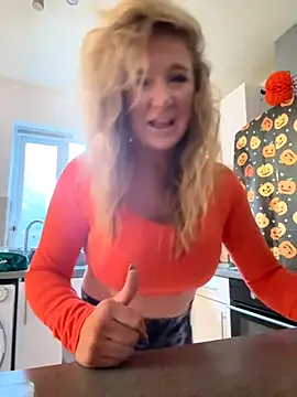 MimiMaee online show from October 2025 08:24:02 AM