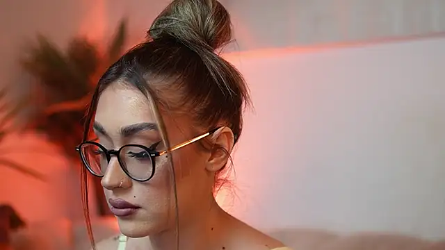 AileenKiss online show from April 2026 08:17:02 PM