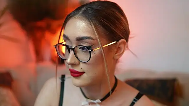 AileenKiss online show from April 2026 08:39:02 PM