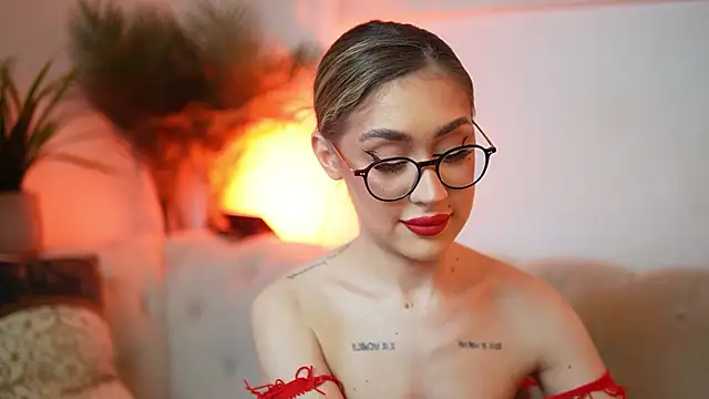 AileenKiss online show from May 2026 07:55:02 PM