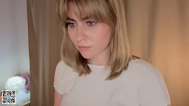 Snapshot of EuniceRaymundo chatting on October 2025 06:07:02 PM EuniceRaymundo online show from October 2025 06:07:02 PM