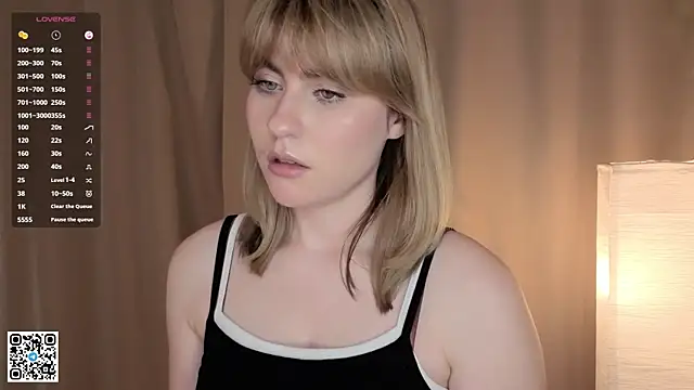 Snapshot of EuniceRaymundo chatting on October 2025 06:19:02 PM EuniceRaymundo online show from October 2025 06:19:02 PM