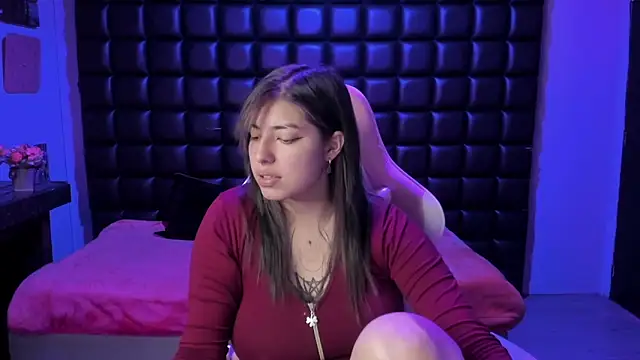 Snapshot of Violetta_Swett_ chatting on November 2025 01:25:02 PM Violetta Swett online show from November 2025 01:25:02 PM