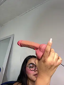 Snapshot of _Sarita_1 chatting on April 2026 07:45:01 AM Sarita 1 online show from April 2026 07:45:01 AM