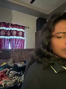 Ujjwallkumar0069 online show from April 2026 10:27:01 AM