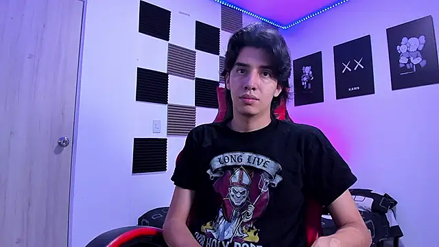 Snapshot of jeycobb chatting on March 2026 11:40:01 AM jeycobb online show from March 2026 11:40:01 AM