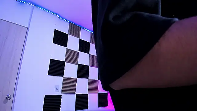 Snapshot of jeycobb chatting on March 2026 01:21:01 AM jeycobb online show from March 2026 01:21:01 AM