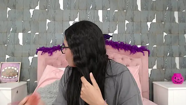 VictoriaVixxen online show from October 2025 04:02:02 AM