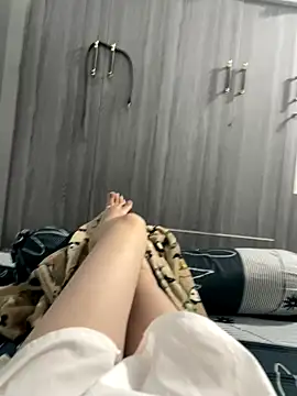 Snapshot of Tranghot19 chatting on December 2025 04:24:01 PM Tranghot19 online show from December 2025 04:24:01 PM