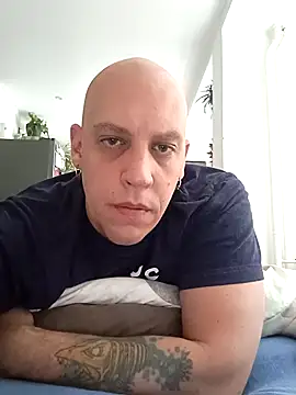 Snapshot of Kobradera1984 chatting on November 2025 10:04:01 AM Kobradera1984 online show from November 2025 10:04:01 AM