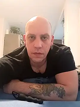 Snapshot of Kobradera1984 chatting on December 2025 08:01:02 AM Kobradera1984 online show from December 2025 08:01:02 AM