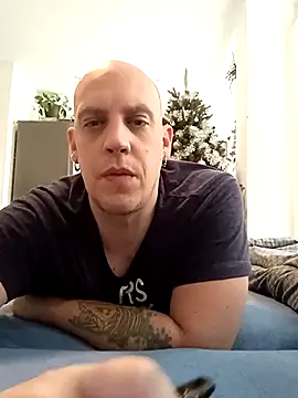 Snapshot of Kobradera1984 chatting on December 2025 09:58:02 AM Kobradera1984 online show from December 2025 09:58:02 AM