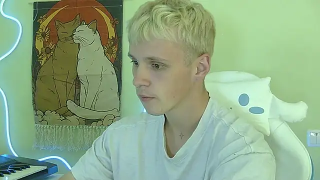  Timmy Boy  online show from October 2025 08:06:02 PM