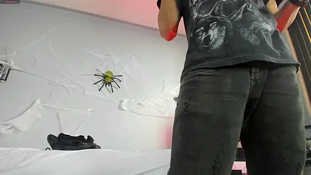 Snapshot of 2_fire chatting on October 2025 08:00:02 PM 2 fire online show from October 2025 08:00:02 PM