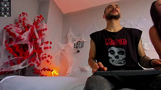 Snapshot of 2_fire chatting on October 2025 08:21:02 PM 2 fire online show from October 2025 08:21:02 PM