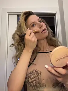 AvaMaddisson online show from February 2026 03:57:02 AM