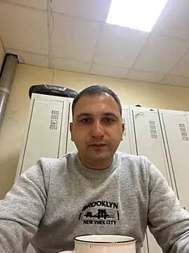 Mahrovmaxim online show from October 2025 06:11:02 AM