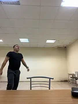 Mahrovmaxim online show from October 2025 05:21:02 AM