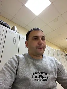 Mahrovmaxim online show from December 2025 05:17:01 PM