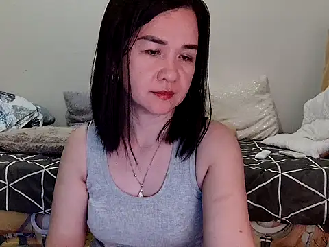 KissHott online show from May 2026 01:40:01 PM