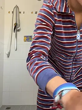 Snapshot of quinten_bel chatting on October 2025 09:29:01 AM quinten bel online show from October 2025 09:29:01 AM