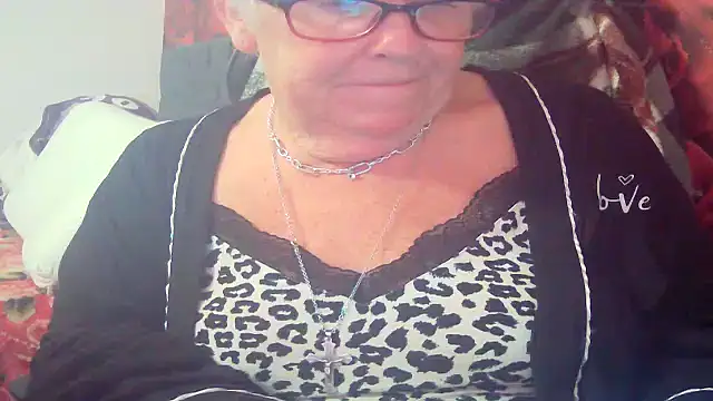 Playful MILF Demi online show from May 2026 11:00:02 PM