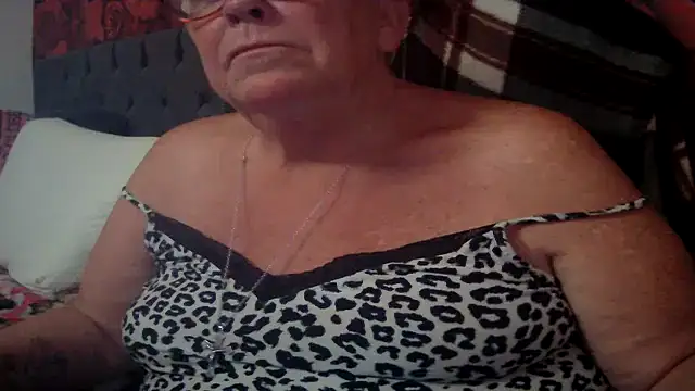 Playful MILF Demi online show from May 2026 09:23:02 PM