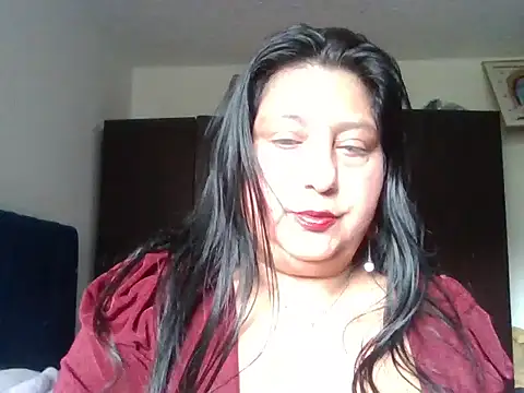 Karina Betherlsen online show from October 2025 05:56:01 PM