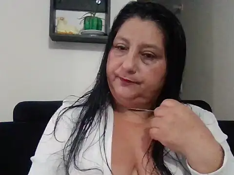 Karina Betherlsen online show from October 2025 07:41:01 PM