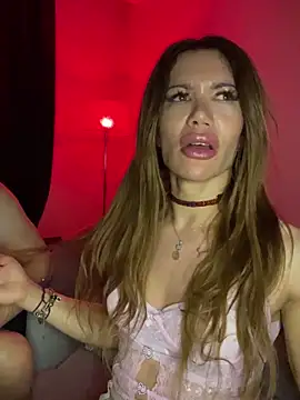 LyraEva online show from October 2025 10:42:01 PM