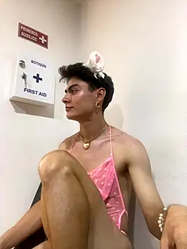 Sam Clark online show from October 2025 04:25:02 AM