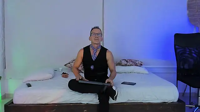  axelking  online show from November 2025 03:04:01 AM