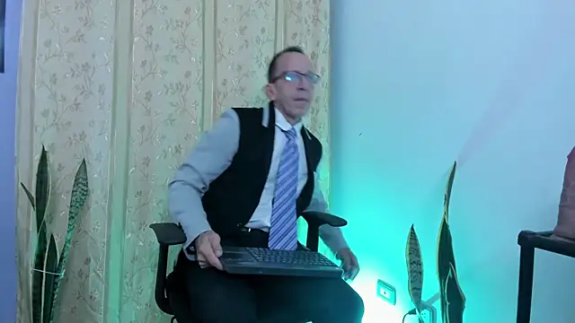  axelking  online show from April 2026 11:31:01 AM