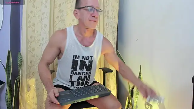  axelking  online show from May 2026 01:33:02 AM