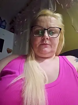 NieMaJazdyBezGwiazdy7883 online show from February 2026 01:43:02 AM
