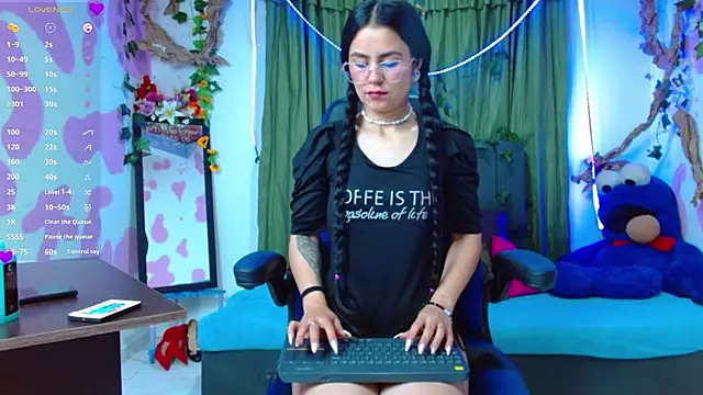 lucessita online show from October 2025 02:10:01 AM