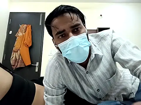 Snapshot of horny_milf_couple chatting on October 2025 04:18:02 PM horny milf couple online show from October 2025 04:18:02 PM