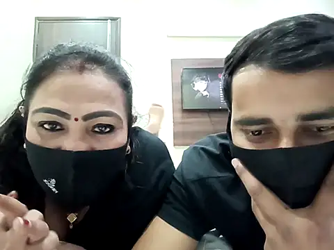 Snapshot of horny_milf_couple chatting on October 2025 04:52:02 PM horny milf couple online show from October 2025 04:52:02 PM