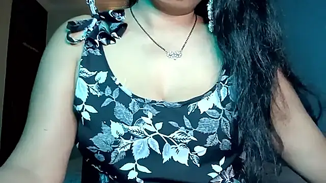 horny milf couple online show from April 2026 04:44:02 PM