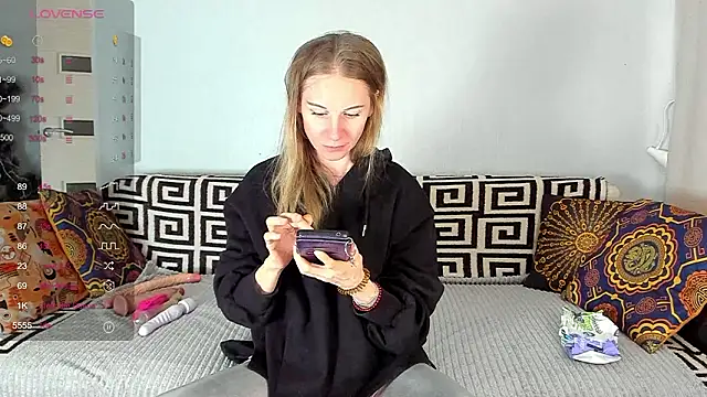 Amalia Mio online show from March 2026 08:29:01 AM