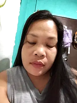 Snapshot of shyhotpinay_32 chatting on November 2025 09:13:02 PM shyhotpinay 32 online show from November 2025 09:13:02 PM