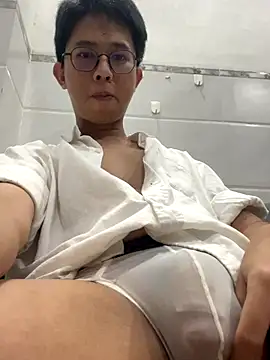 kaiden11233 online show from October 2025 10:47:01 AM