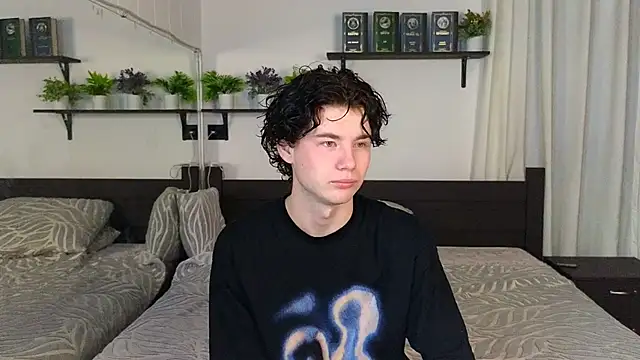 Cute Mike online show from February 2026 01:35:02 AM