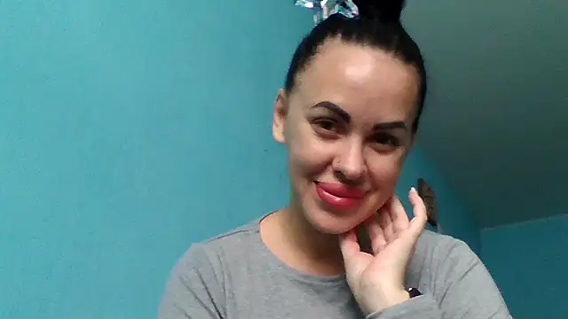 Stefaniyaxq online show from October 2025 09:29:01 AM