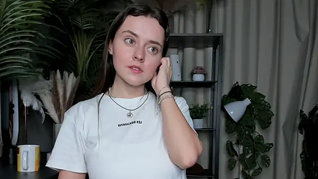 ThelmaJusto online show from October 2025 03:45:02 PM