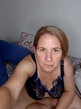 LaceyWestxx online show from October 2025 05:08:02 PM