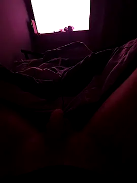 Snapshot of BencE1225 chatting on October 2025 03:07:02 AM BencE1225 online show from October 2025 03:07:02 AM