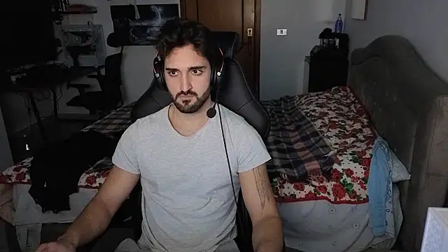 Snapshot of Al3xox02 chatting on January 2026 08:56:01 PM Al3xox02 online show from January 2026 08:56:01 PM